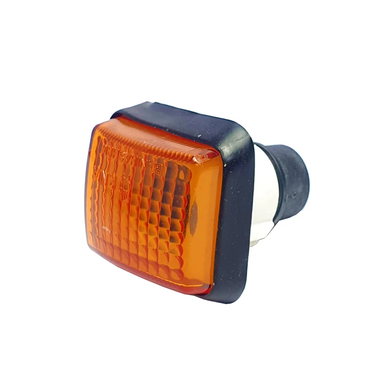 چراغ راهنما روی گلگیر پژو 405 برند آکمی