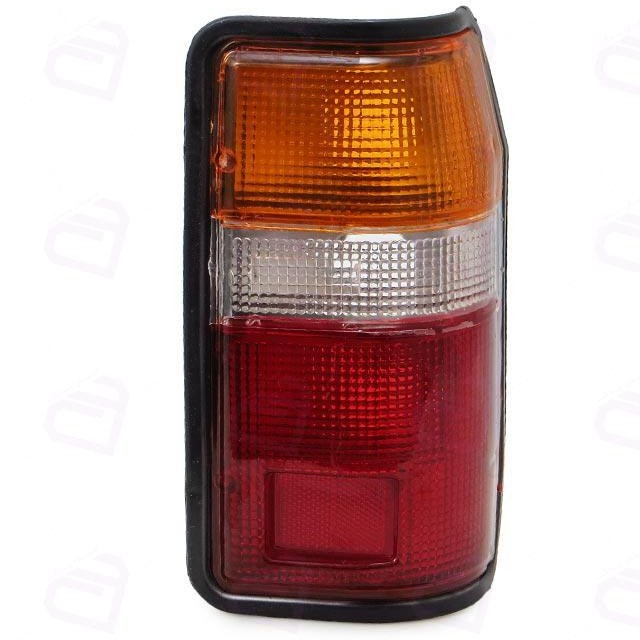 چراغ خطر نیسان جدید برند ساکو سمت راست